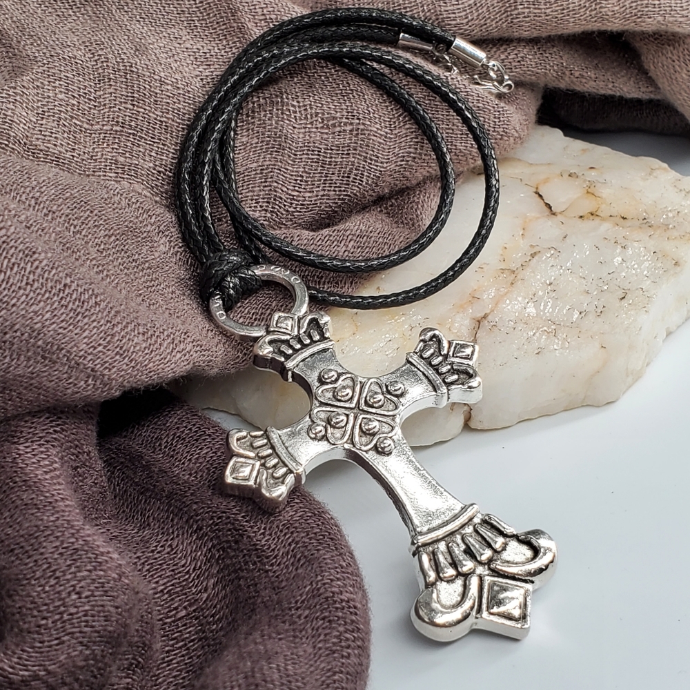 ❤️ Celtic Cross Silver Pendant Black Standard Cord Rustic Bohemian Necklace